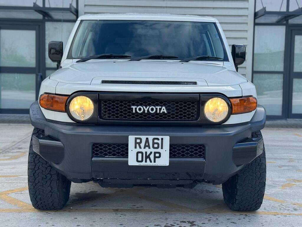 Toyota FJ Cruiser Suv 201161 White #6