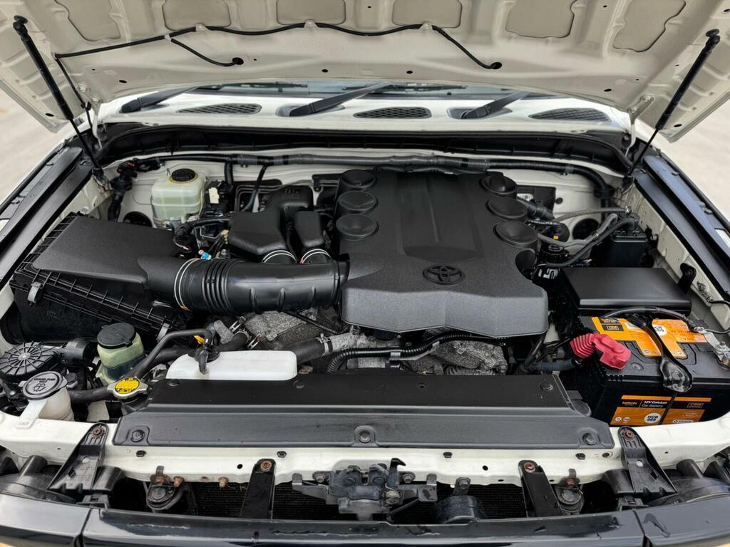Toyota FJ Cruiser 4.0 V6 Beige #37