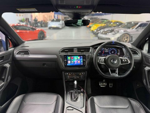 Volkswagen Tiguan 2.0 Tdi R-line  Black #2