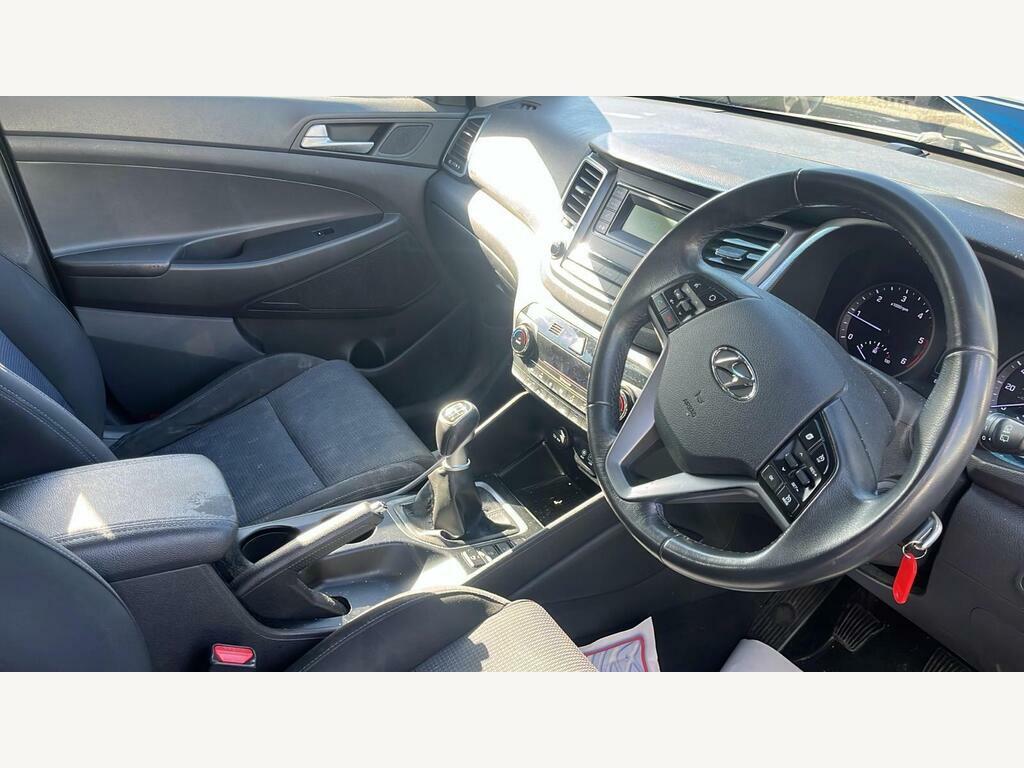 Hyundai Tucson 1.7 Crdi Blue Drive Se Euro 6 S S WF65ZDM Beige #5