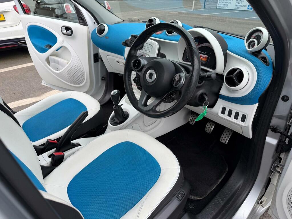 Smart Forfour Hatchback 0.9T Proxy Euro 6 Ss 201565 YT65XVP White #3