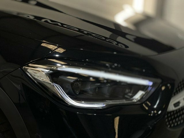 Mercedes-Benz GLA Class 2021 2.0 Gla220d Amg Line Premium Plus Suv D EA71OXF Black #5
