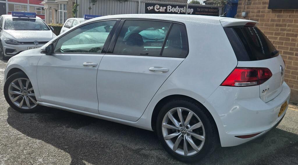 Volkswagen Golf 1.4 Tsi Bluemotion Tech Act Gt Hatchback LR64CSF White #4