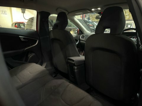 Volvo V40 T4 Se Lux Red #19
