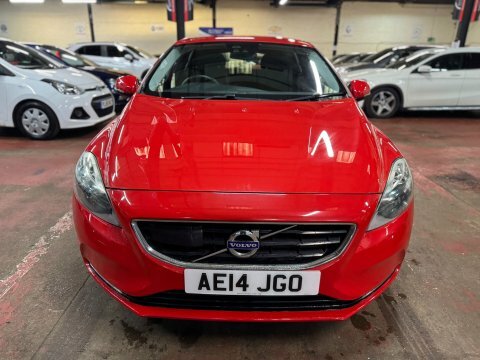 Volvo V40 T4 Se Lux Red #2