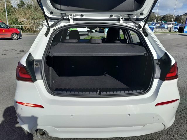 BMW 1 Series 2020 1.5 116D Se Hatchback Dct Euro 6 FT69CLJ White #5