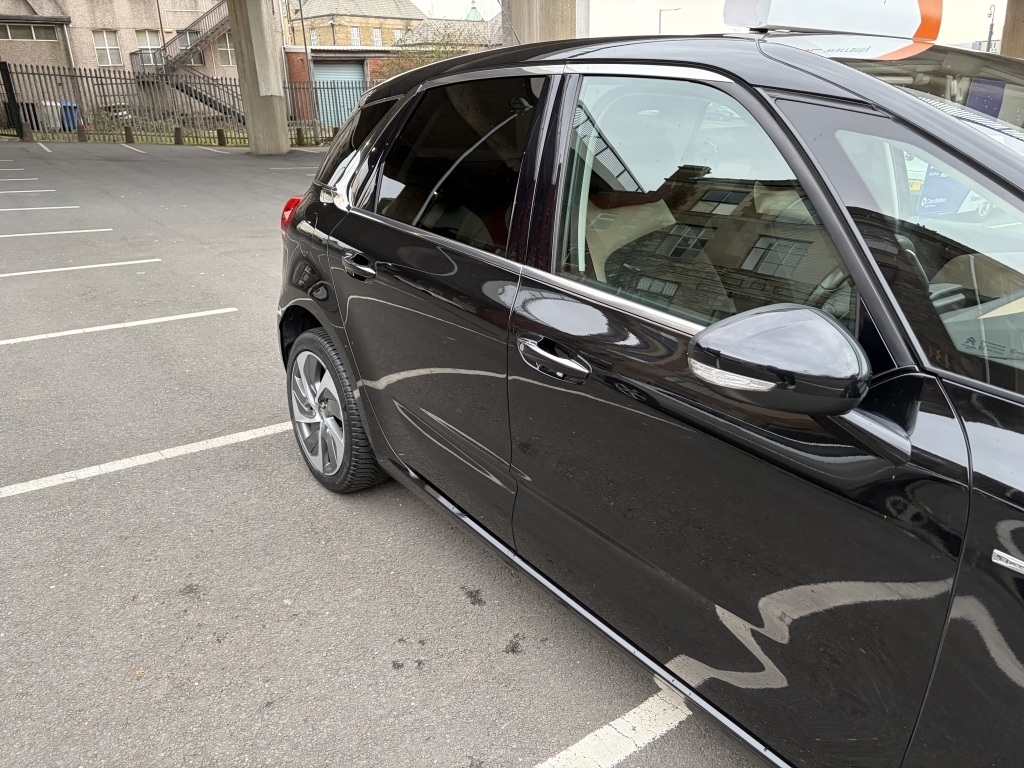Citroen C4 Picasso Bluehdi Exclusive Plus Eat6 2.0 Bluehdi Exclusive Black #6