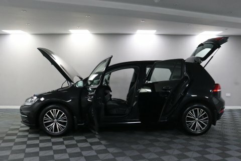 Volkswagen Golf 2018 68 Se SY68WTV Black #5