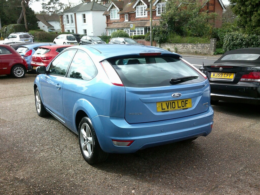 Ford Focus Hatchback 1.6 Zetec 2010 LV10LOF Blue #4