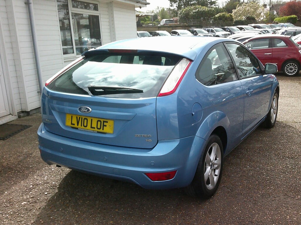Ford Focus Hatchback 1.6 Zetec 2010 LV10LOF Blue #2
