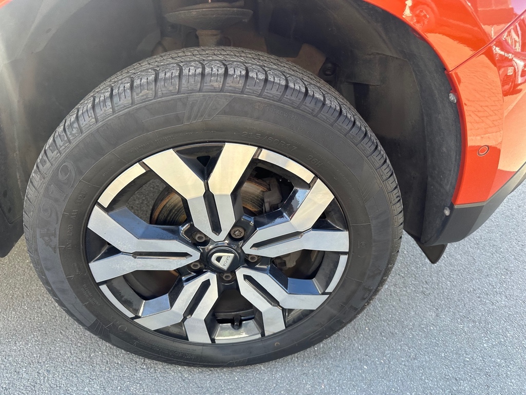 Dacia Duster 1.0 Tce 100 Bi-fuel Prestige RO72UMW Orange #2