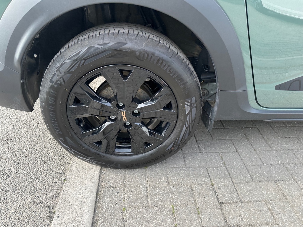 Dacia Jogger 1.6 Hev Extreme DN75VAD Green #4