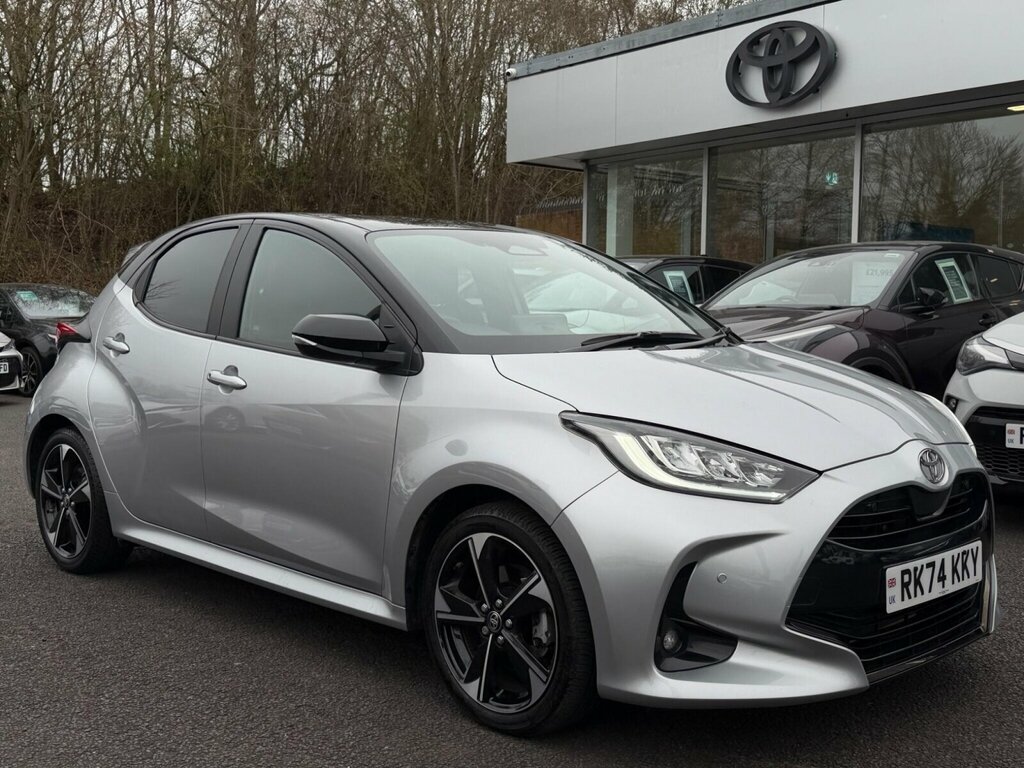 Toyota Yaris 1.5 Hybrid 130 Premiere Edition Cvt Silver