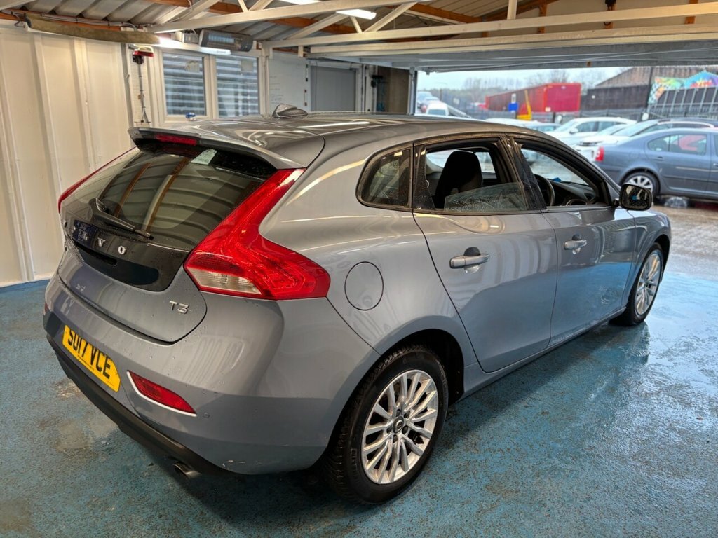 Volvo V40 2L Momentum SO17VCE Blue #6