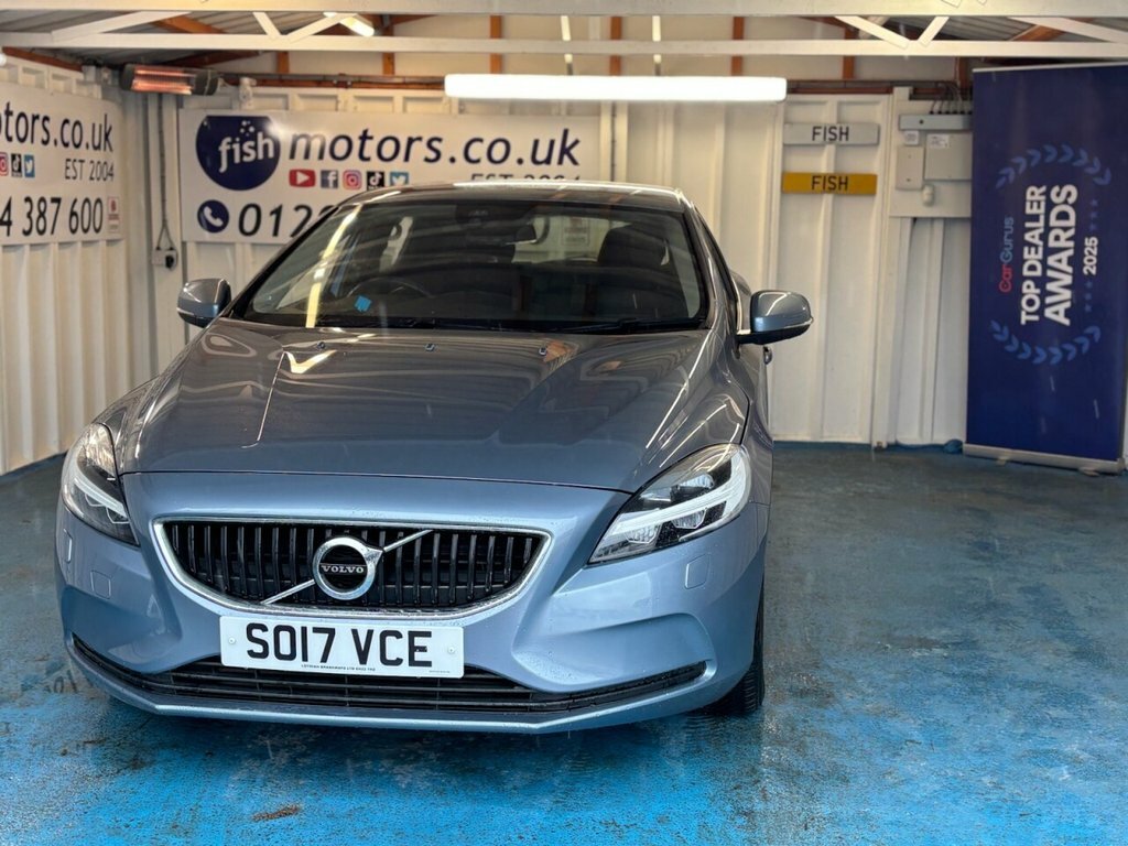 Volvo V40 2L Momentum SO17VCE Blue #3