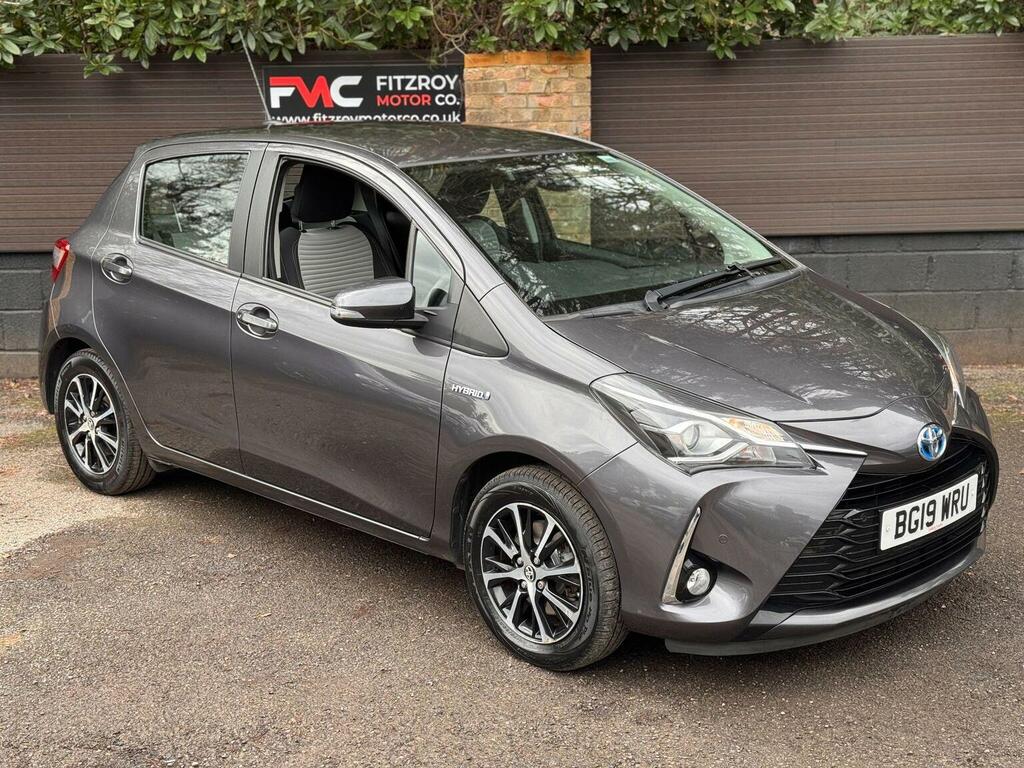 Toyota Yaris 1.5 Vvt-h Icon Tech E-cvt Euro 6 Ss BG19WRU Grey #2