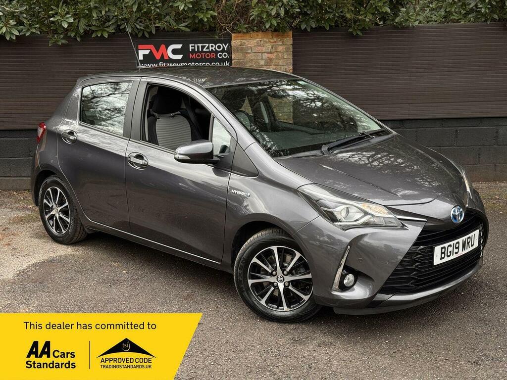 Toyota Yaris 1.5 Vvt-h Icon Tech E-cvt Euro 6 Ss Grey