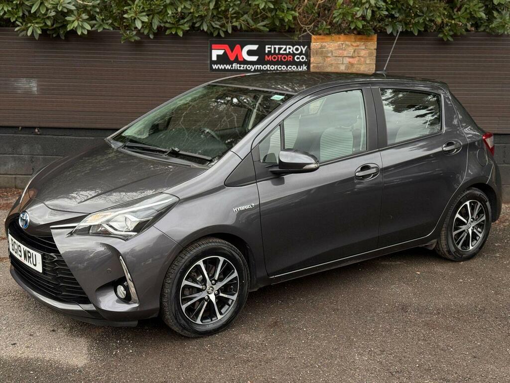 Toyota Yaris 1.5 Vvt-h Icon Tech E-cvt Euro 6 Ss BG19WRU Grey #4