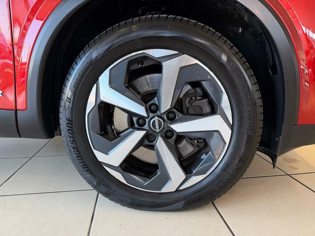 Nissan Qashqai Suv ND72UCV Red #2