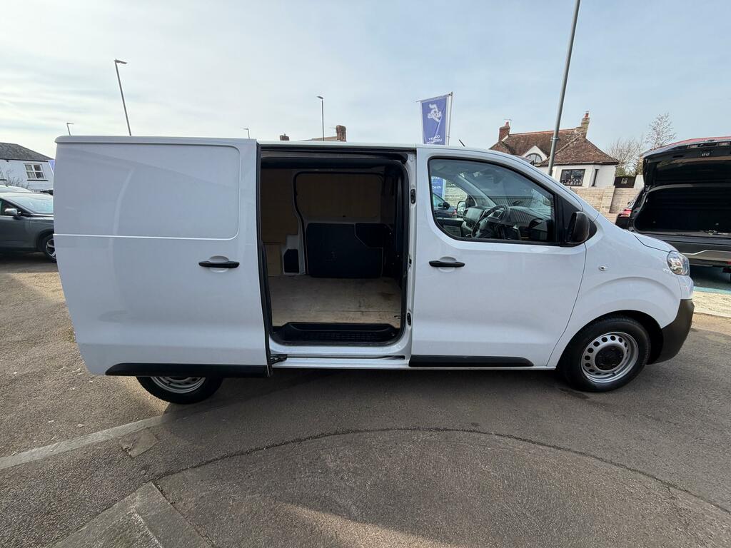 Citroen Dispatch Mpv YL23EKP White #4