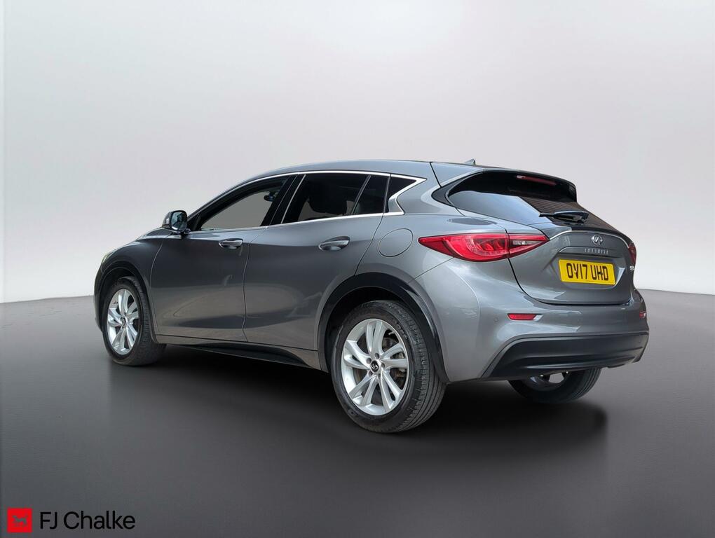 Infiniti Q30 1.6T City Black Edition Hatchback Manua Grey #2