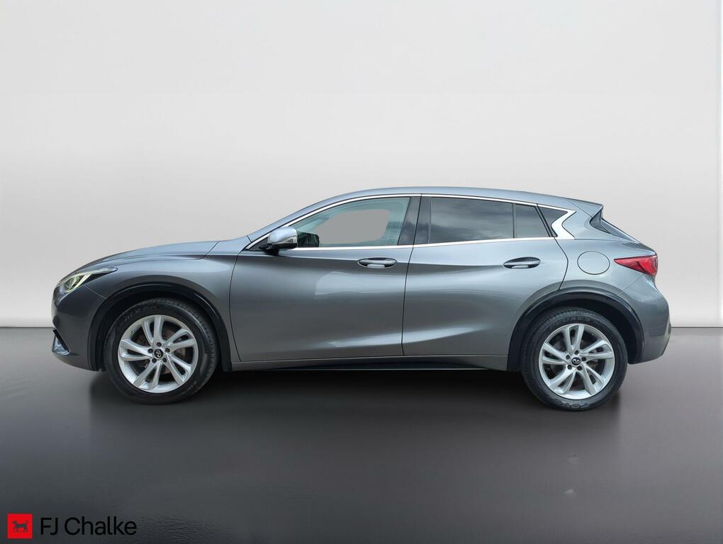 Infiniti Q30 1.6T City Black Edition Hatchback Manua Grey #3