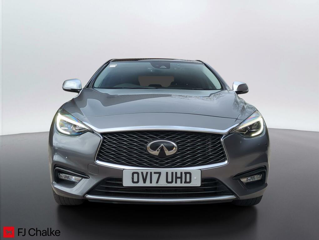 Infiniti Q30 1.6T City Black Edition Hatchback Manua Grey #5