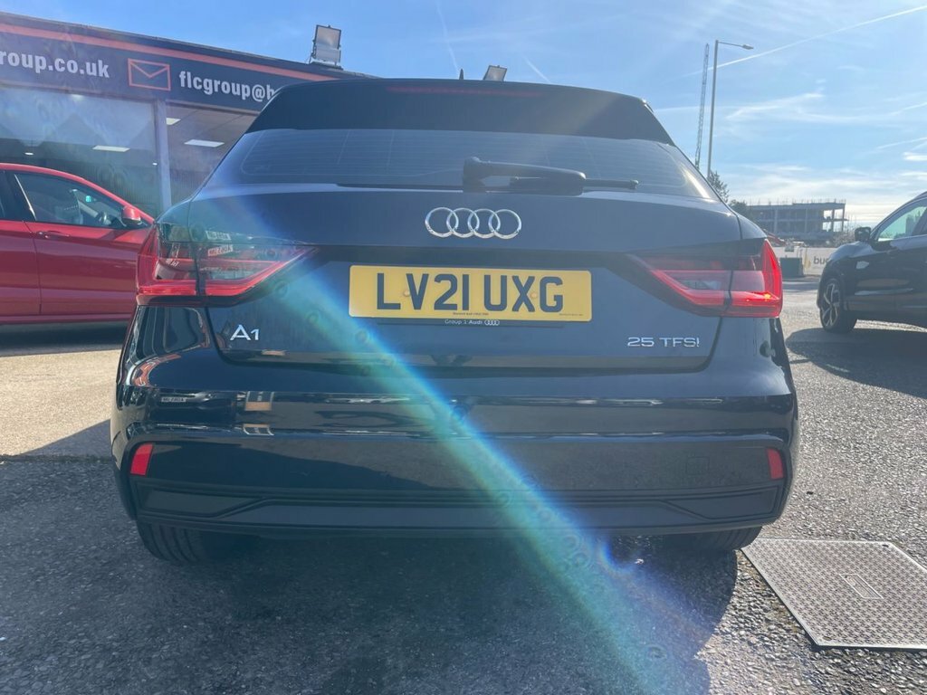 Audi A1 1L Technik LV21UXG Blue #5