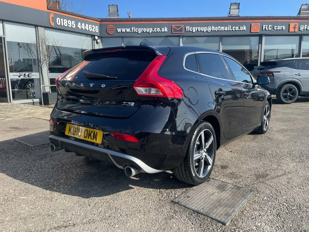 Volvo V40 1.5L R-design Edition KD19OKM Black #4