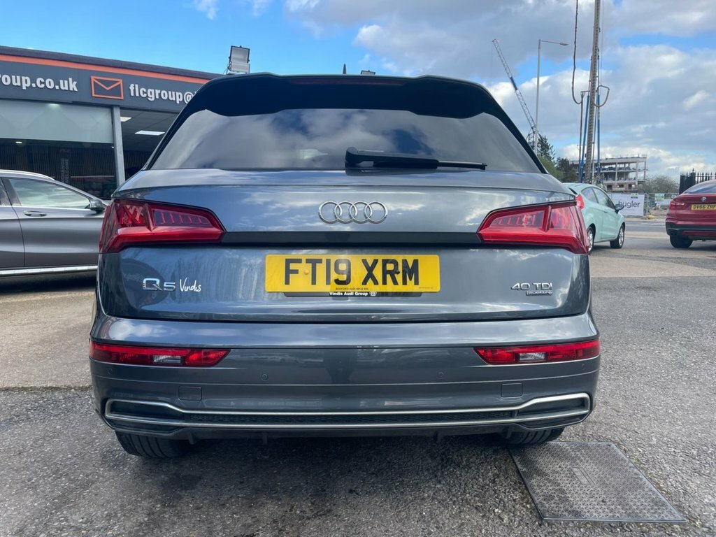 Audi Q5 2L S Line FT19XRM Grey #5