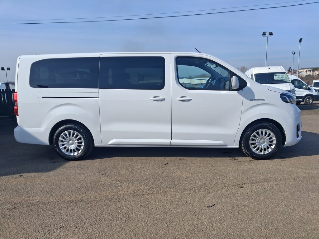 Toyota Proace Verso 2.0D 180 Family Medium Black #5