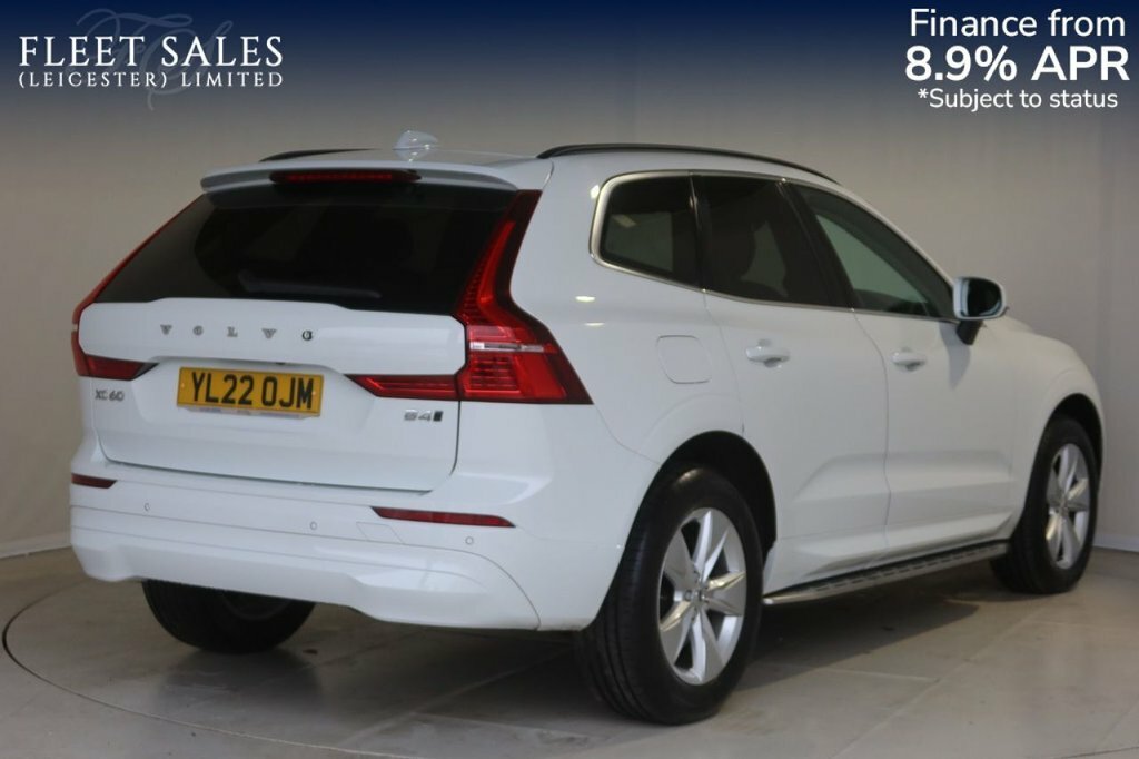 Volvo XC60 2L Momentum YL22OJM White #3