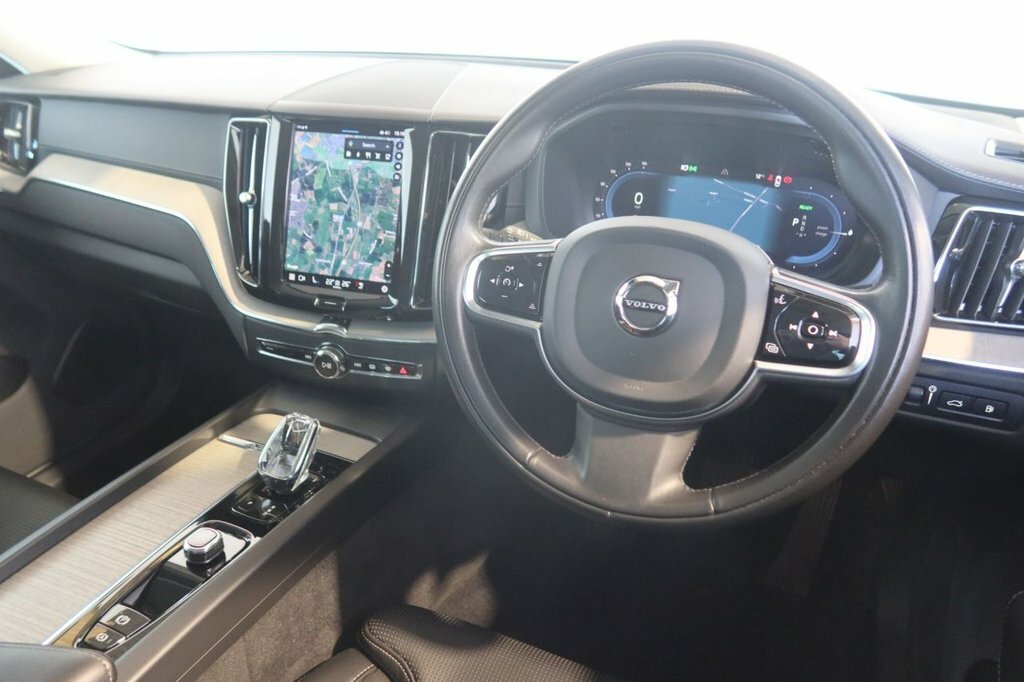 Volvo XC60 2L Ultimate Bright BT72VSL White #4