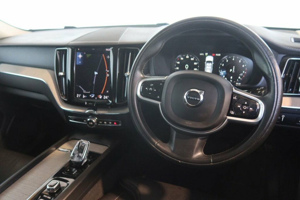 Volvo XC60 2L Inscription Pro YY70YGZ Black #4