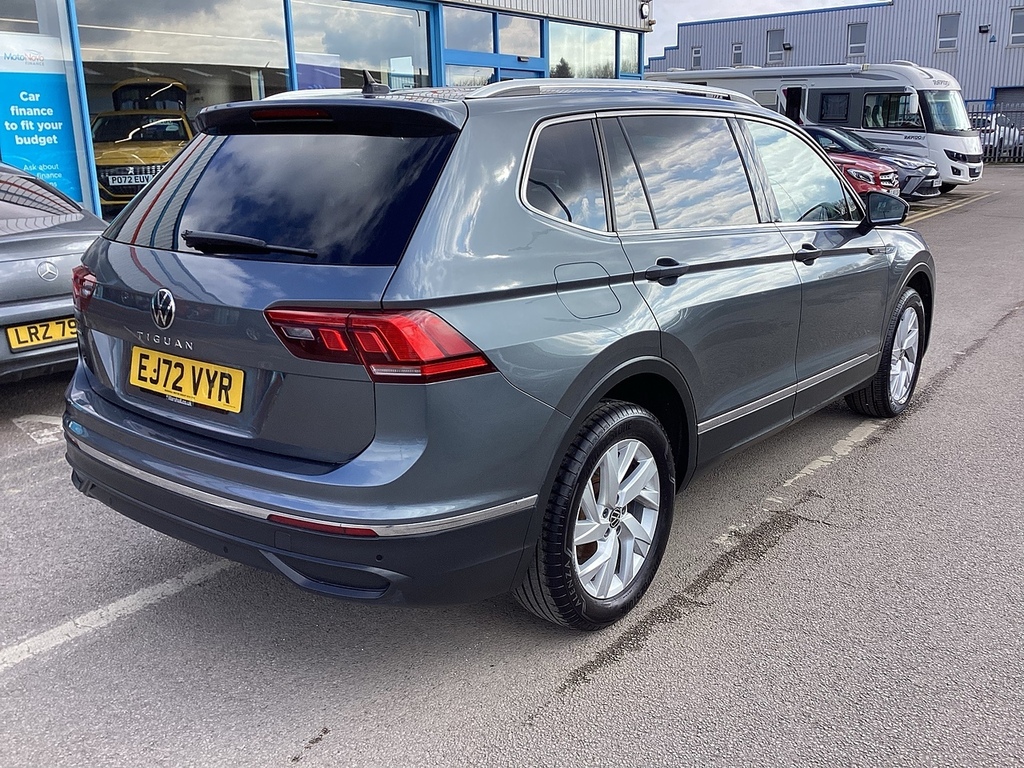Volkswagen Tiguan Allspace Tsi Life EJ72VYR Grey #4