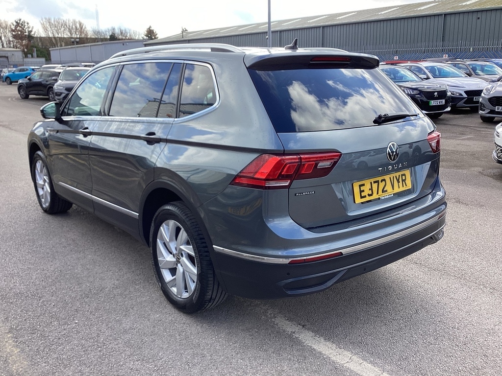 Volkswagen Tiguan Allspace Tsi Life EJ72VYR Grey #2