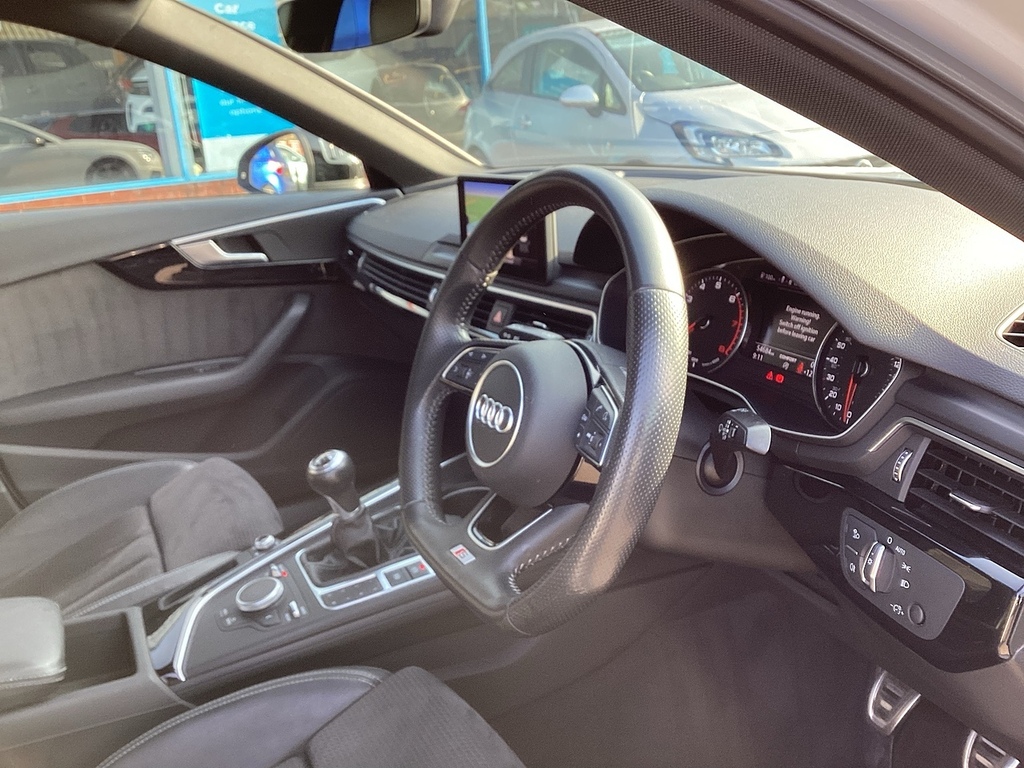 Audi A4 Tfsi Black Edition YH19FRJ White #5