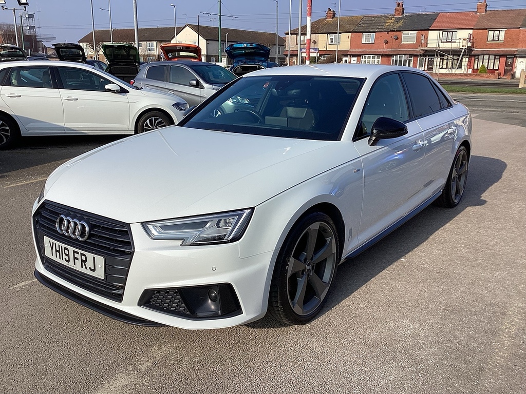 Audi A4 Tfsi Black Edition YH19FRJ White #4
