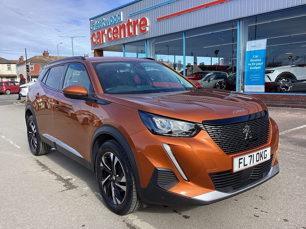 Peugeot 2008 Puretech Allure Orange