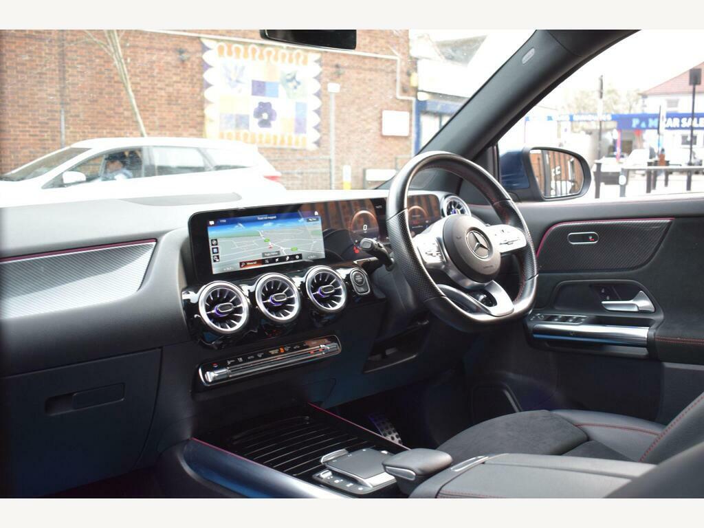 Mercedes-Benz GLA Class 1.3 Gla180 Amg Line Executive 7G-dct Euro 6 S S Blue #2