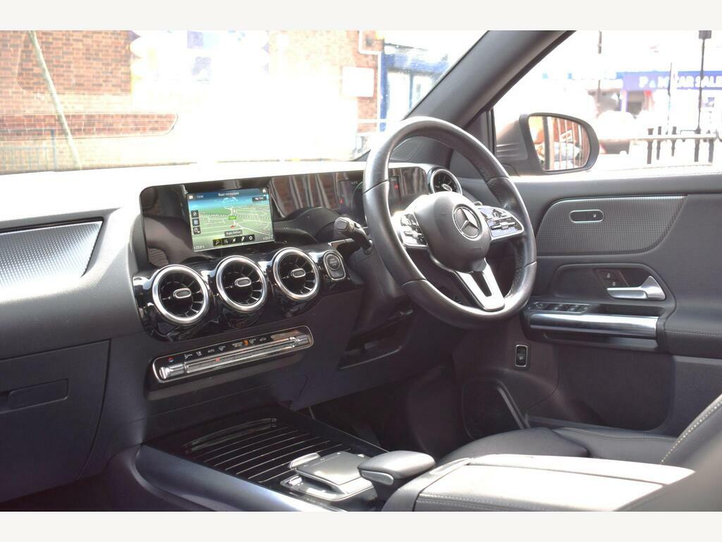 Mercedes-Benz GLA Class 1.3 Gla200 Sport 7G-dct Euro 6 S S Grey #2