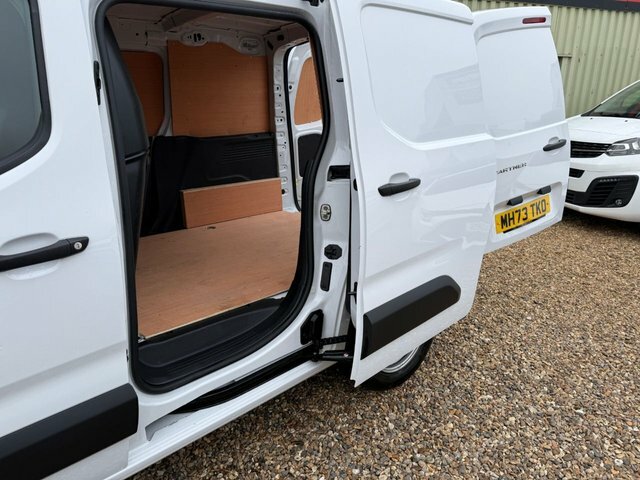 Peugeot Partner Bluehdi 1000 Professional Premium MH73TKO White #6
