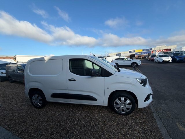 Vauxhall Combo Turbo D 2300 Sportive DS70HNE White #4