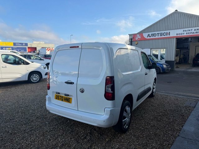 Vauxhall Combo Turbo D 2300 Sportive DS70HNE White #3