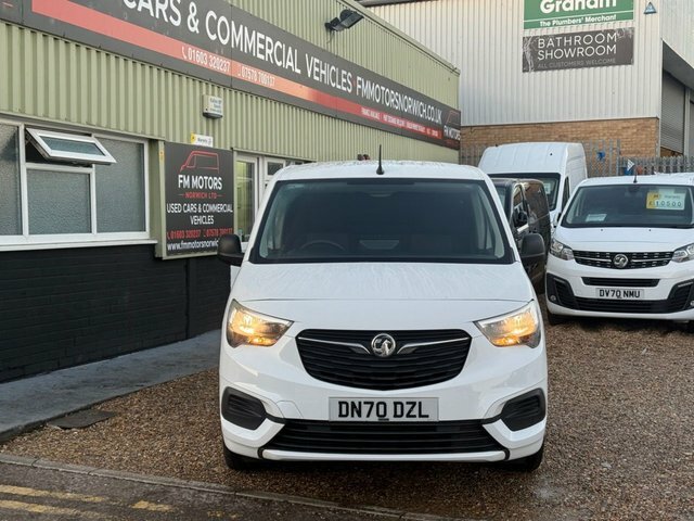 Vauxhall Combo Turbo D 2300 Sportive DN70DZL White #3