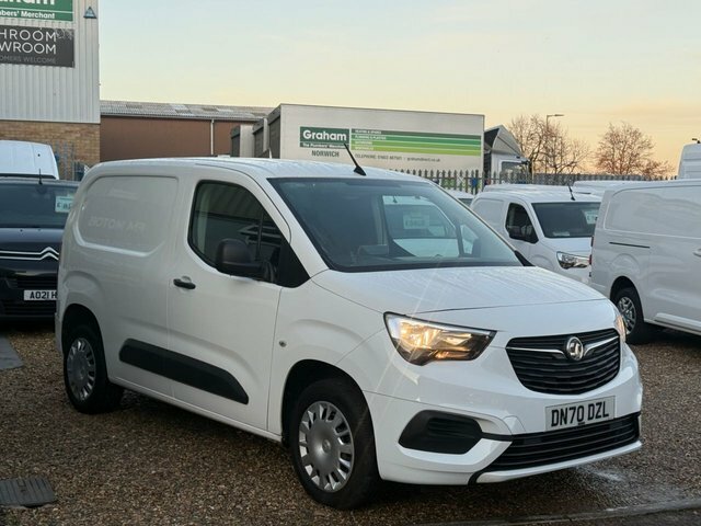 Vauxhall Combo Turbo D 2300 Sportive DN70DZL White #4