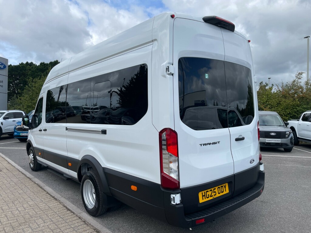 Ford Transit Custom 2.0 Ecoblue 130Ps H3 17 Seater Trend Nav HG25ODY White #5