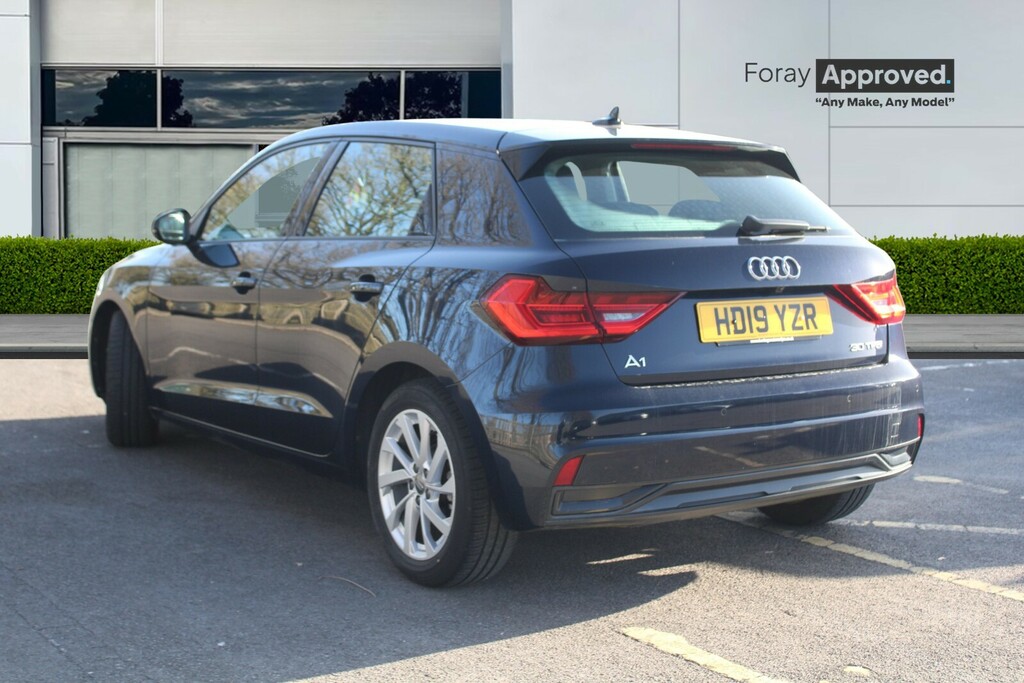 Audi A1 30 Tfsi Sport HD19YZR Black #3
