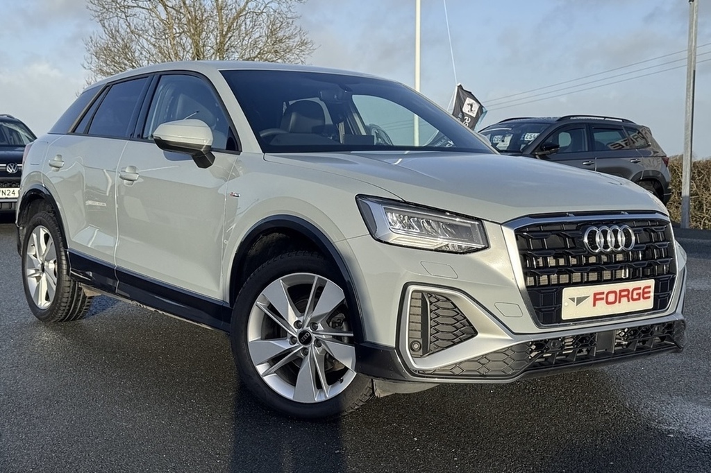 Audi Q2 1.5 Tfsi Cod 35 S Line Suv S Tronic 150 Ps Grey