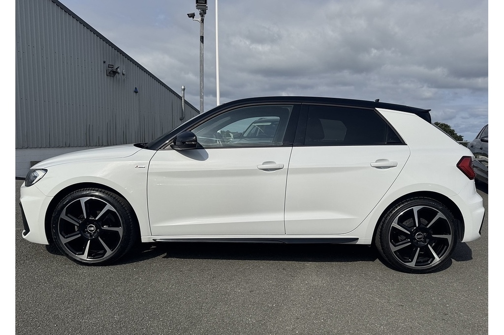 Audi A1 1.0 Tfsi 25 Black Edition Sportback S Troni LS21NYD Black #4